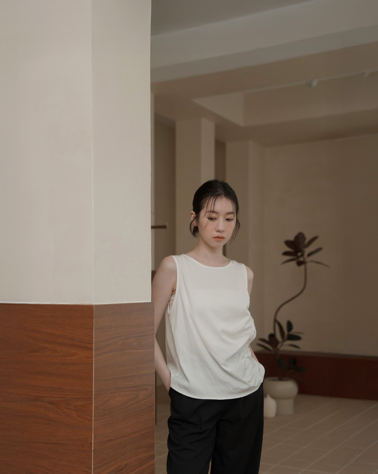 白