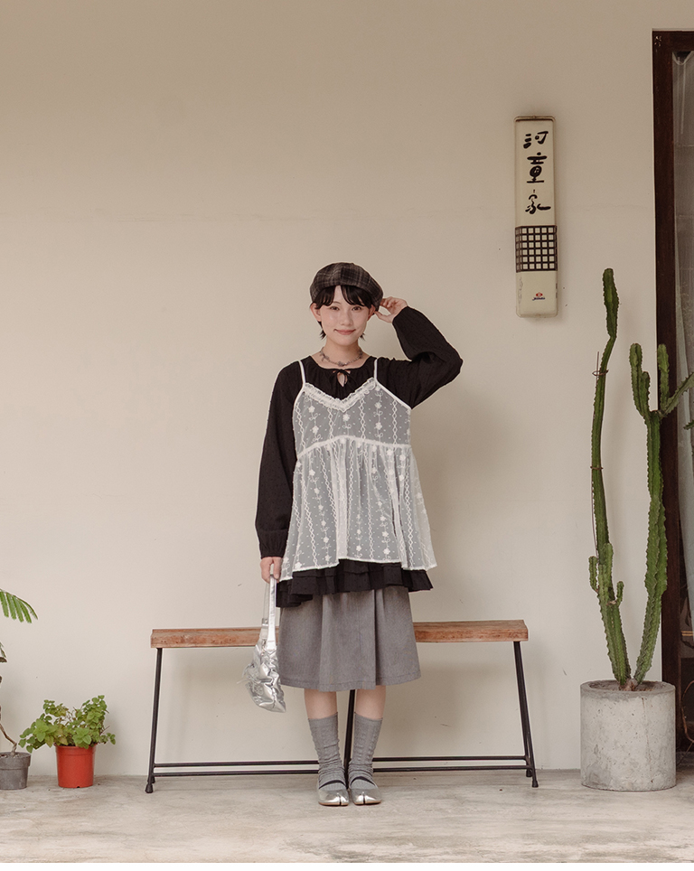 白