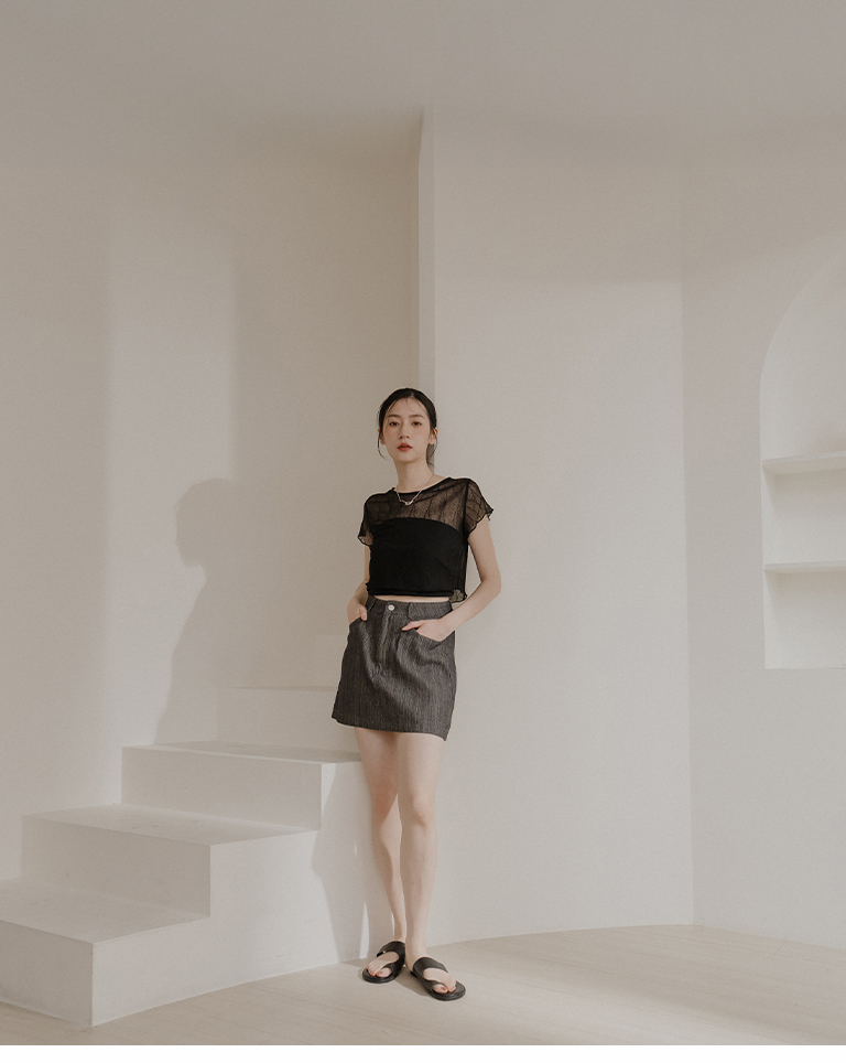 Textured 3D Striped Short Skirt S/M/L - QUEEN SHOP