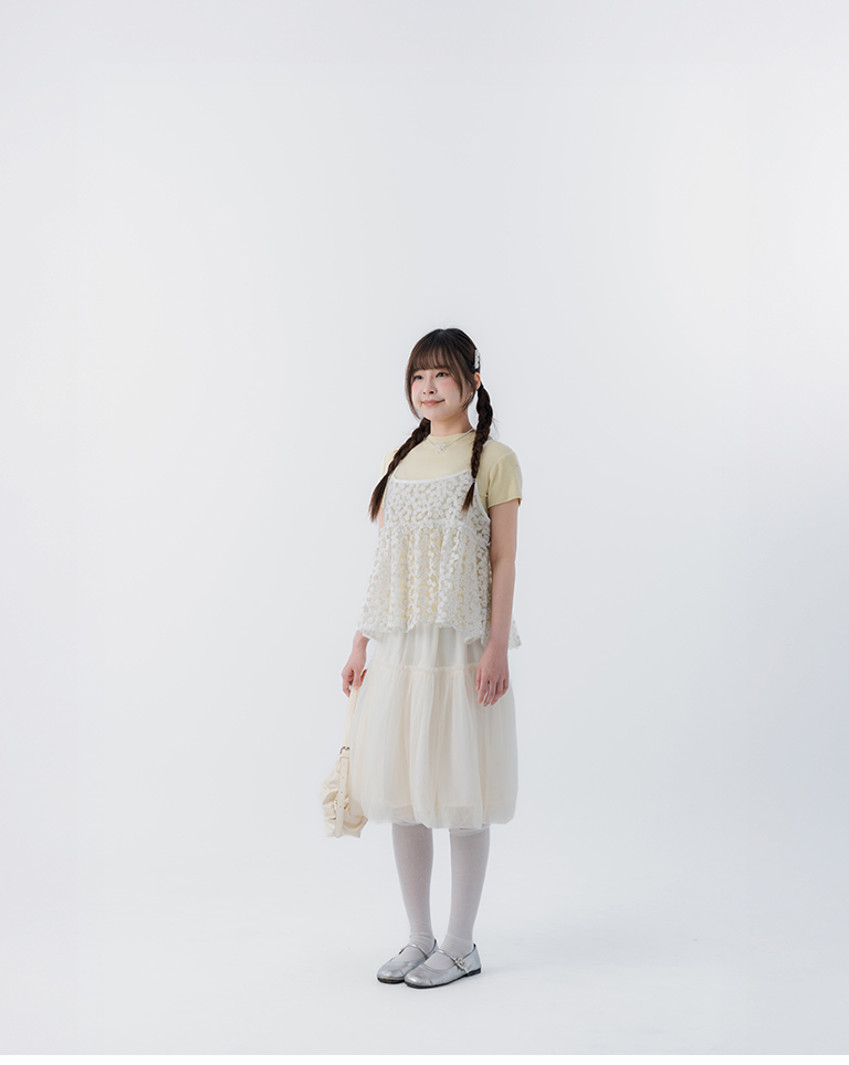 Double-layered mesh spliced ??balloon skirt, available in three