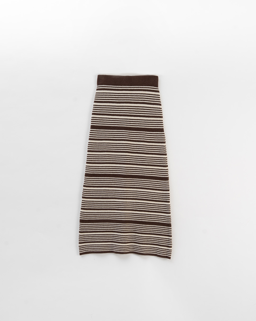 橫條紋後開衩針織長裙-咖啡