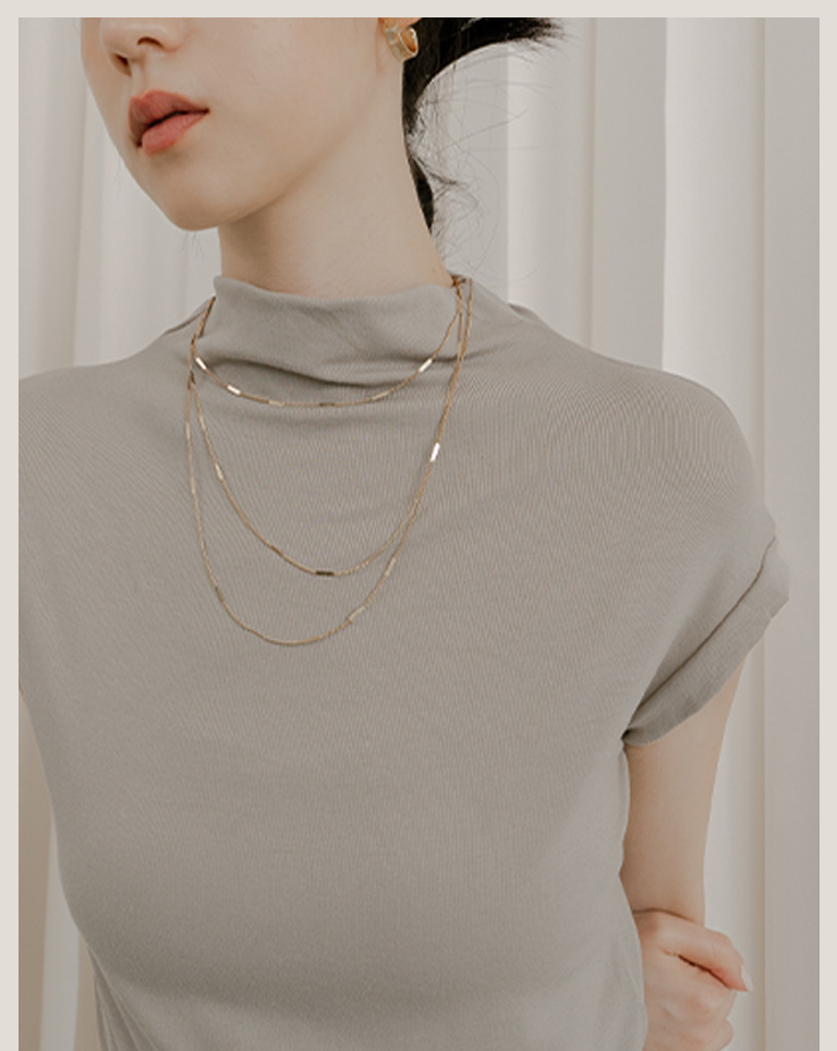 Top deals with necklace