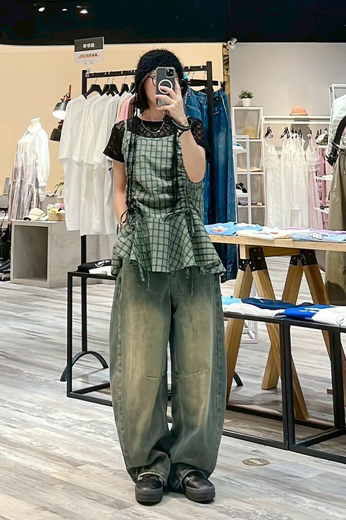 01098885,01099249,04011835